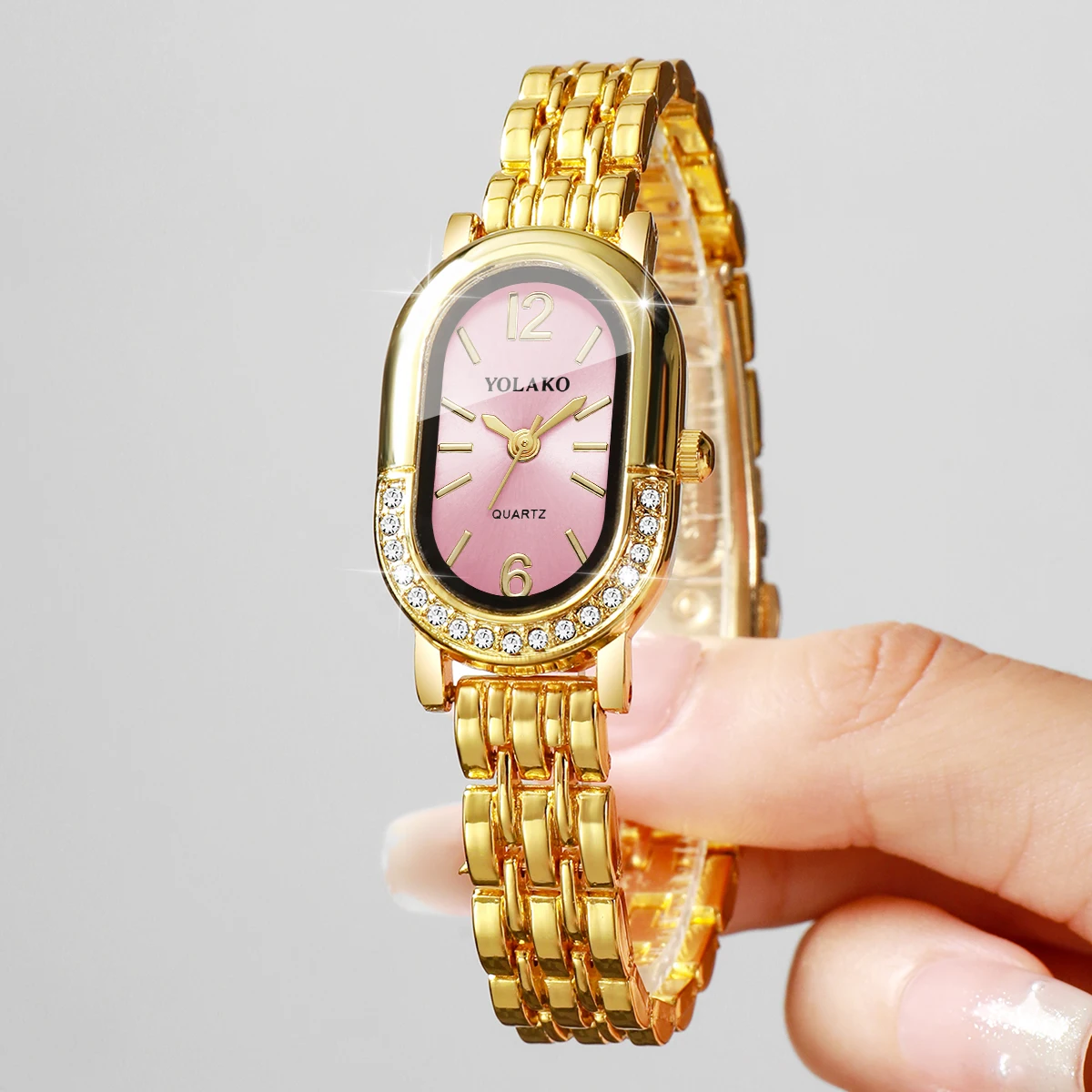 Luxury Rhinestone Women Quartz - огляд і ціна Luxury Watch Display Case