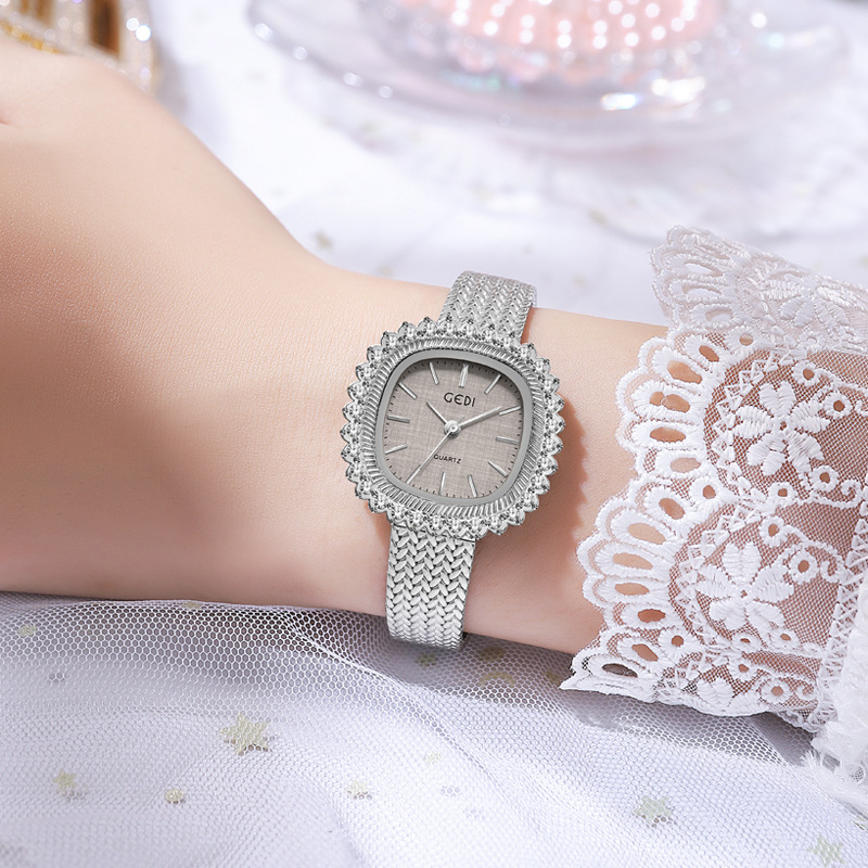 Women Watch Brand Medieval Whe - огляд і ціна Luxury Watch Grade