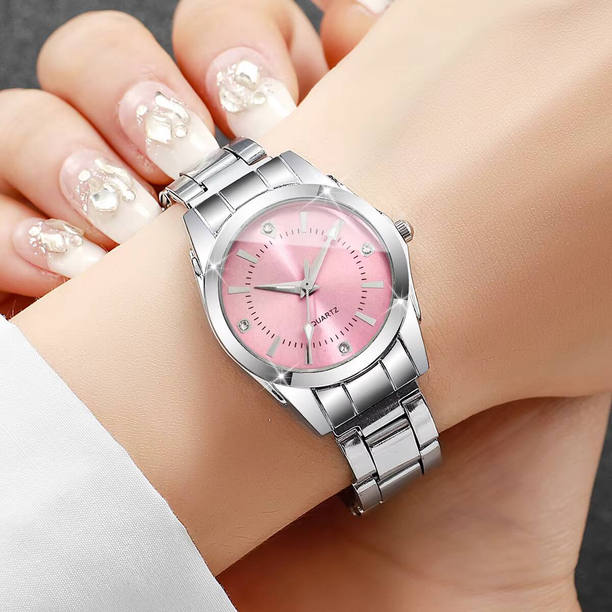 Luxury Rhinestone Women Watche - огляд і ціна Luxury Watch Display Case