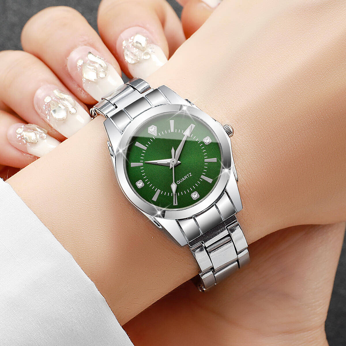 Luxury Rhinestone Women Watche - огляд і ціна Luxury Watch Display Case
