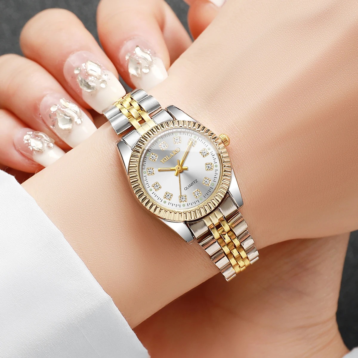 Fashion Rhinestone Women Quart - огляд і ціна Luxury Watch Display Case